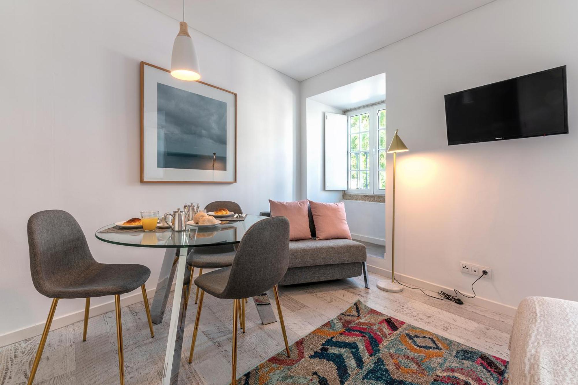 Portas Do Ceu Apartment Lissabon